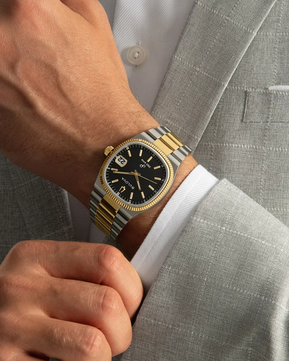 ハル1887 Black Dial Stainless Steel Bracelet Super Seville 98B458 | Bulova